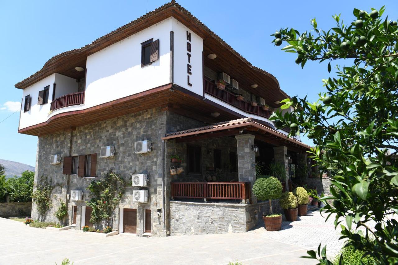 Hotel Kaceli Berat Exterior photo
