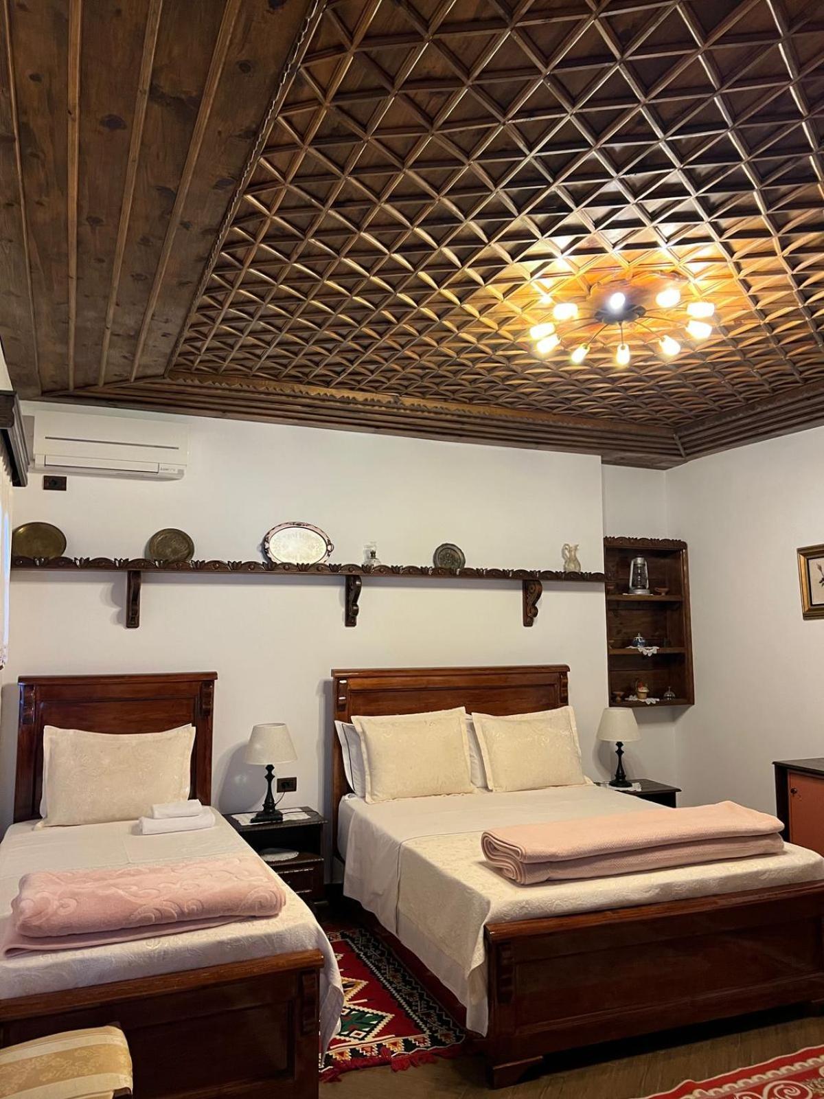 Hotel Kaceli Berat Exterior photo